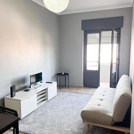 Luna Apartment Corroios Buitenkant foto